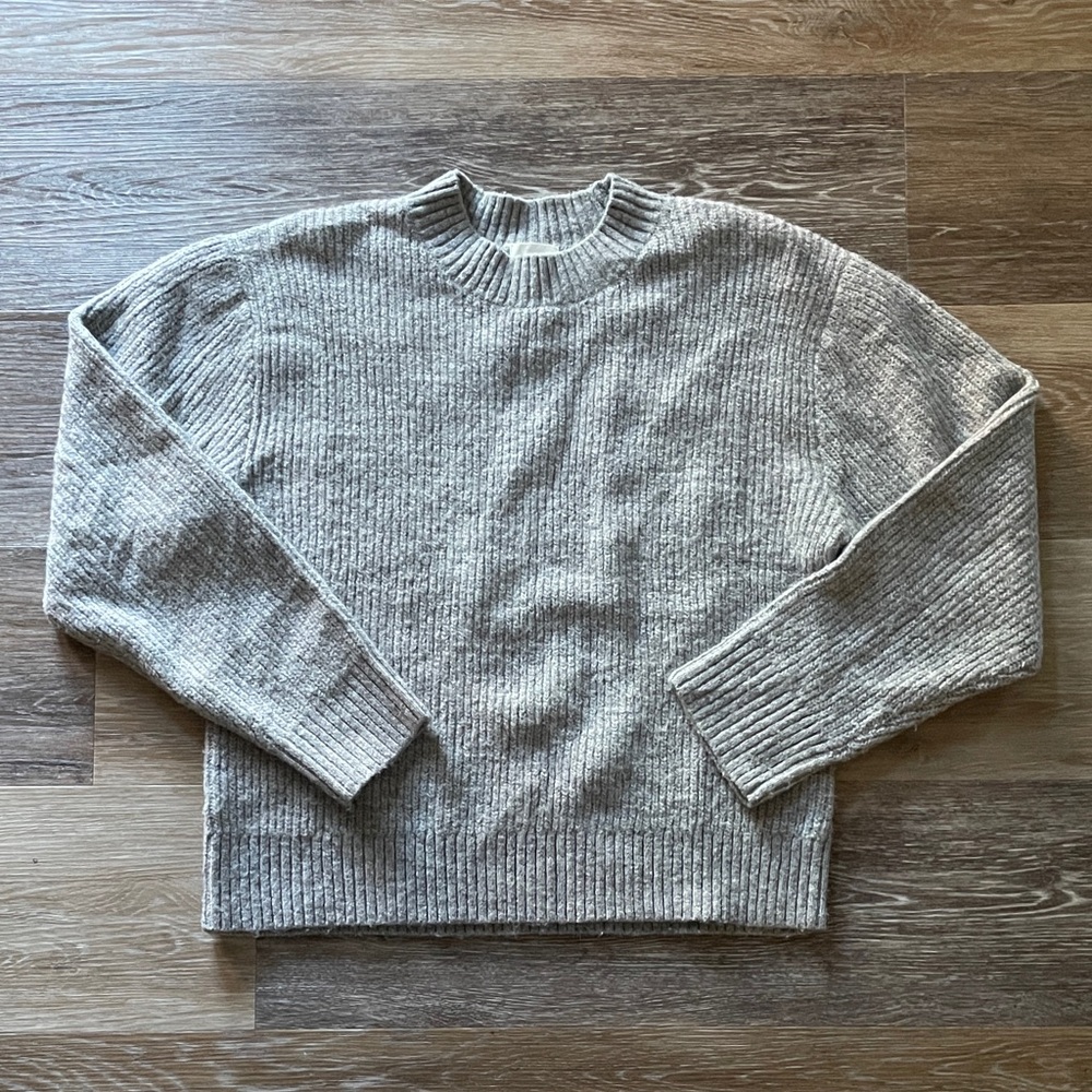 H&M Ribbed Crew Neck Sweater